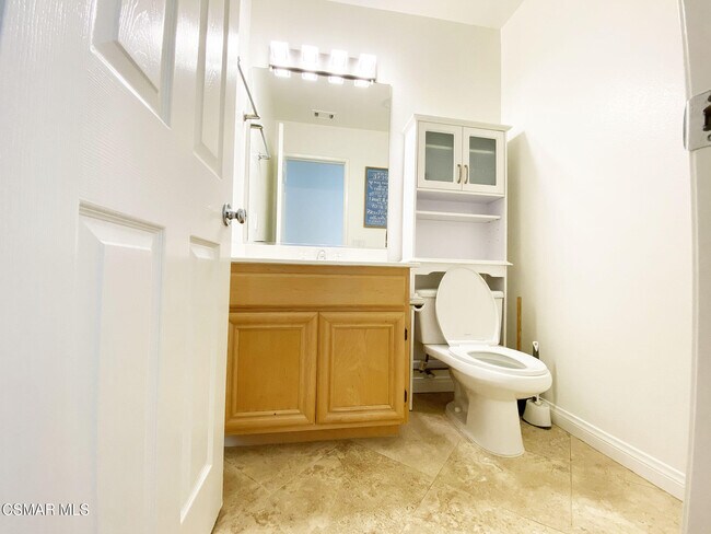 Building Photo - 1420 Sapphire Dragon St