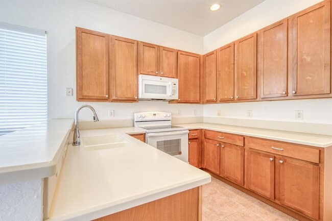 Building Photo - 139 2 Pine Dr