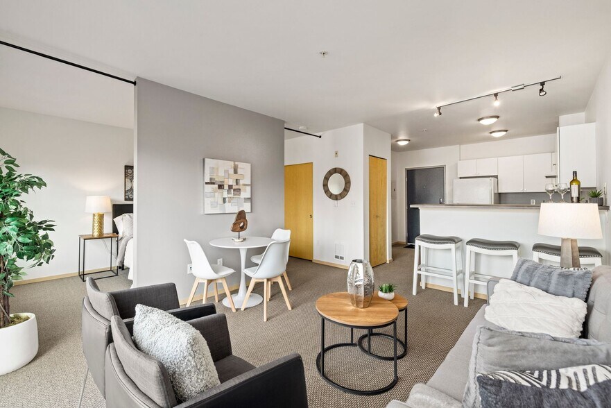 Building Photo - Top-Floor Studio with Stunning Views in Capitol Hill