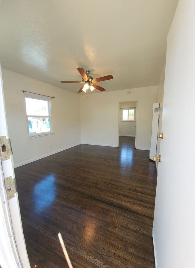 Recently renovated cottage in City Heights! 4366 Maple St San Diego