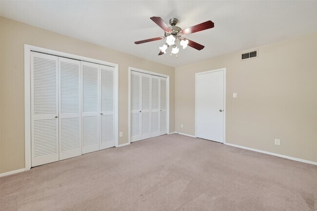 Building Photo - 2516 Commonwealth St