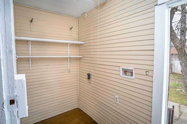 Building Photo - 1101 Gibbs St