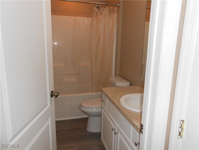 Building Photo - 3208 71st St W