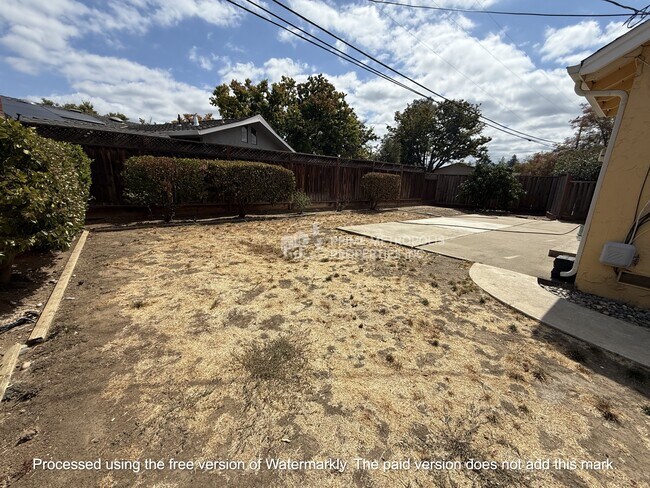 Building Photo - 2346 Montezuma Dr