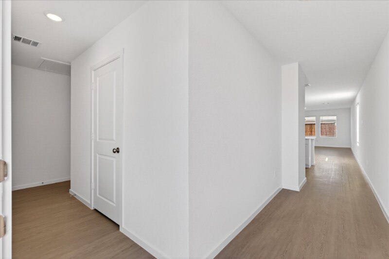 Building Photo - 2037 Belgian Dr