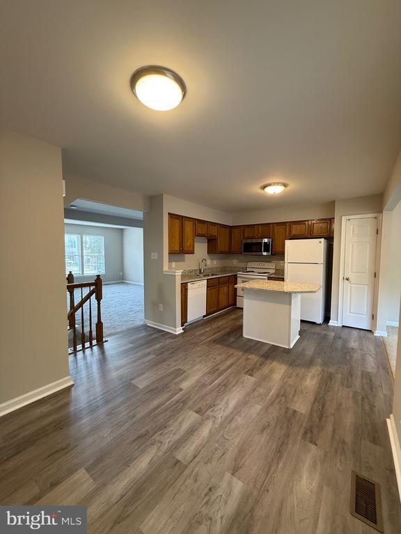 Building Photo - 4003 Fountain Bridge Ct