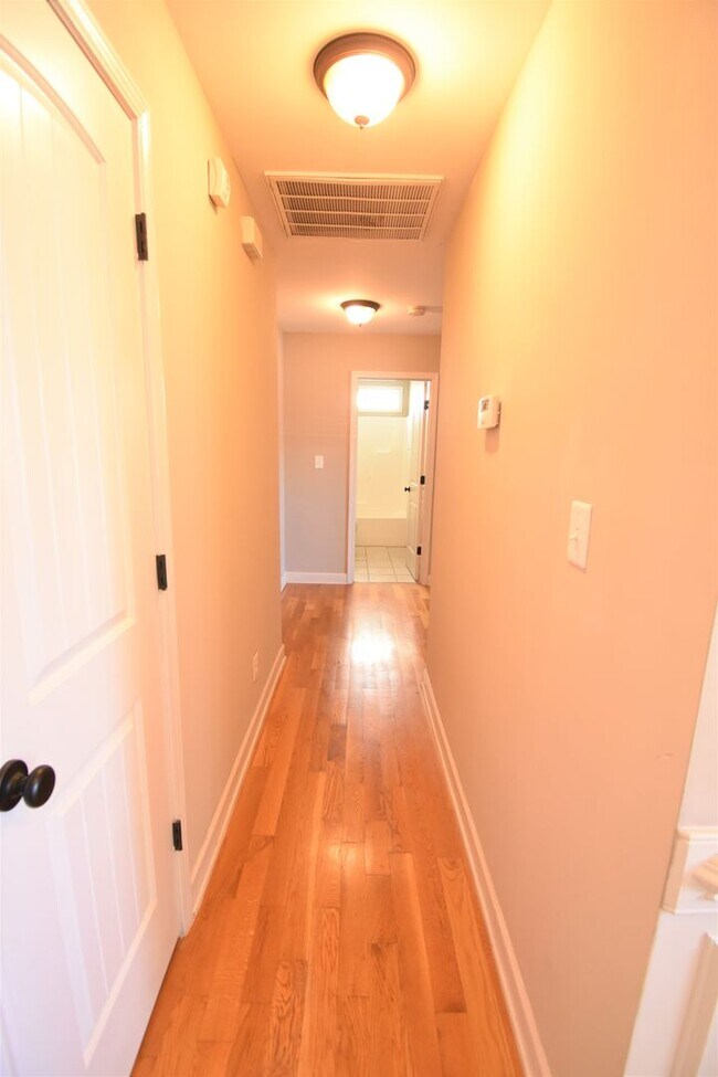 Building Photo - 3871 Glencorra Dr