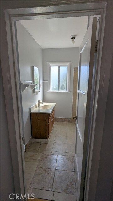 Building Photo - 8801 Valley View St