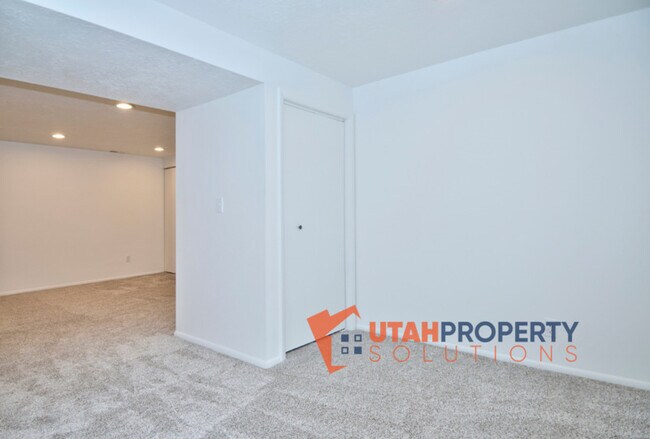 Building Photo - 239 E 9585 S