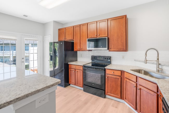 Building Photo - 12452 Stratfield Pl Cir