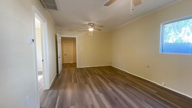 Building Photo - 1107 Colleton Dr