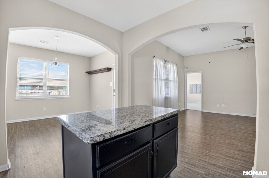 Building Photo - 1829 Tyne Way