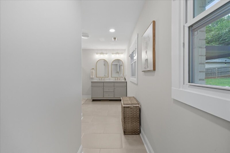 Building Photo - 4528 Somerdale Ln