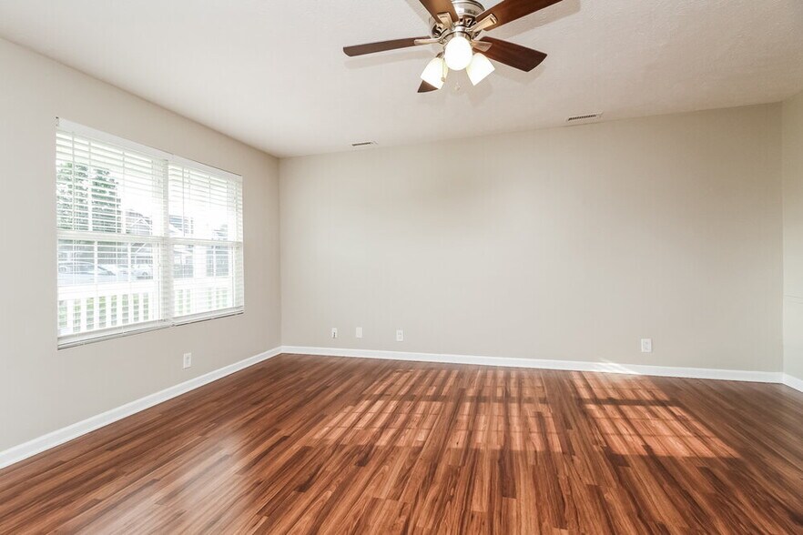 Building Photo - 1414 Westview Dr