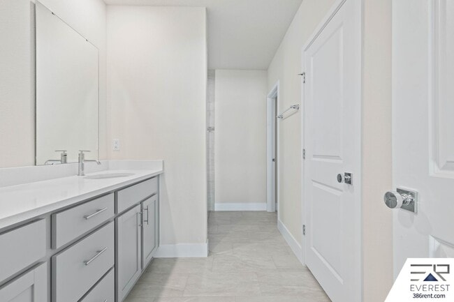 Building Photo - FULLY FENCED, LIKE NEW 3/2/2 IN DESIRABLE INDIAN TRAILS