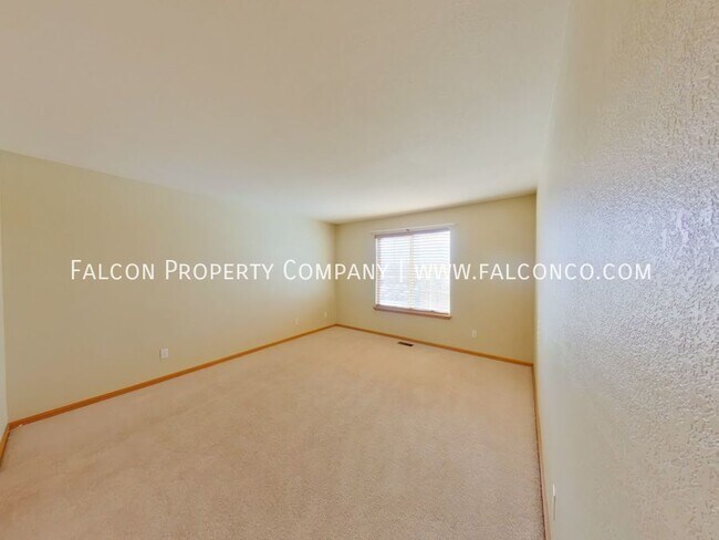 Building Photo - 4883 Jedediah Smith Rd