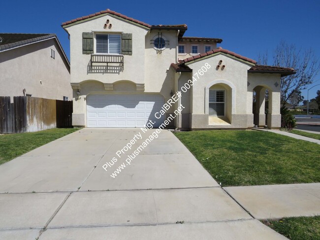 Building Photo - Bradley Square Two Story Home on Corner Lot