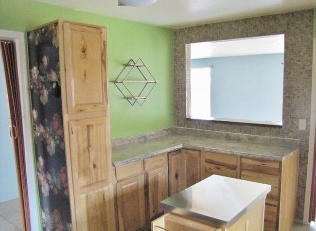 Building Photo - 4BR/2BA/2CG 1416 sq.ft. with storage shed in Sierra Vista, AZ