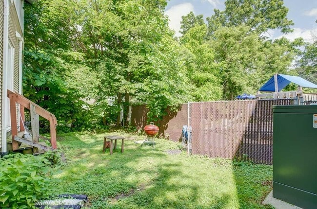 Building Photo - 2652 Milwaukee St