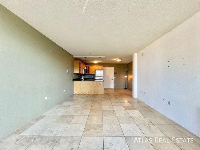 Building Photo - 909 Logan St