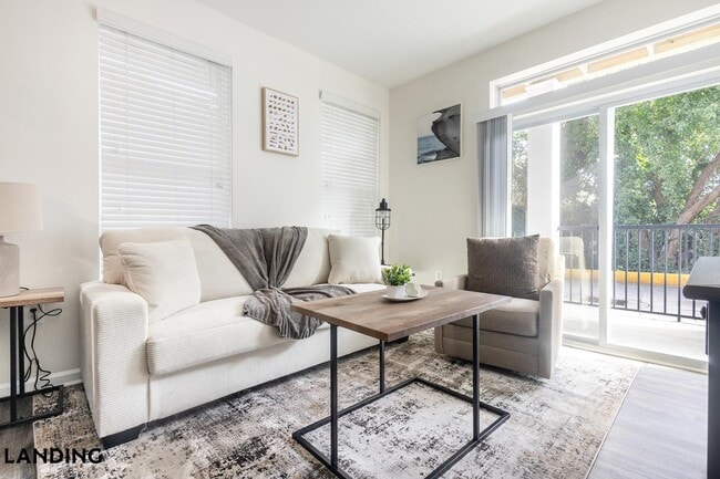 Building Photo - 4921 Pretty Lake Ave