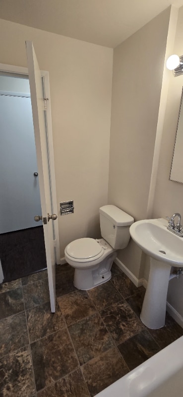 Building Photo - 400 NE 65th St