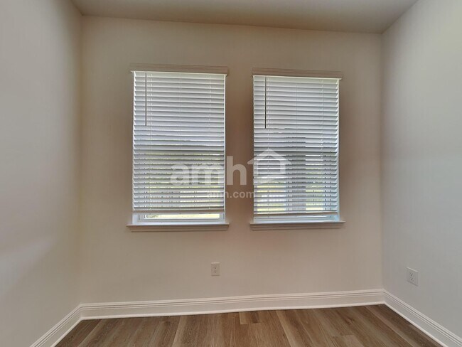Building Photo - 6443 Atlantic Bch Ave