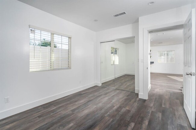 Building Photo - Beautifully remodeled 2 bedroom home