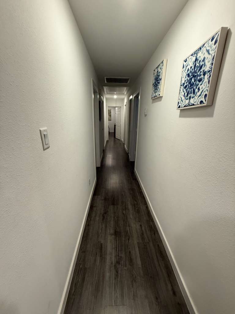 Building Photo - 5616 Hollow Pines Dr