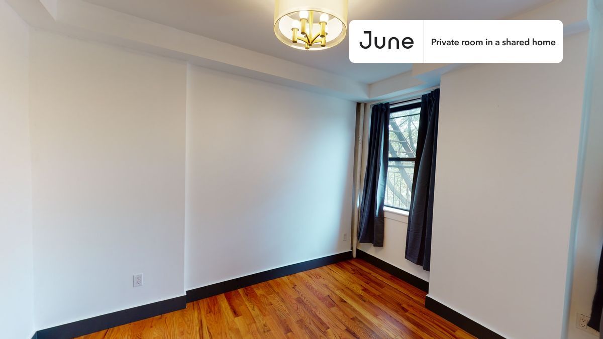 Building Photo - Room in Shared 5 bed/2 bath home