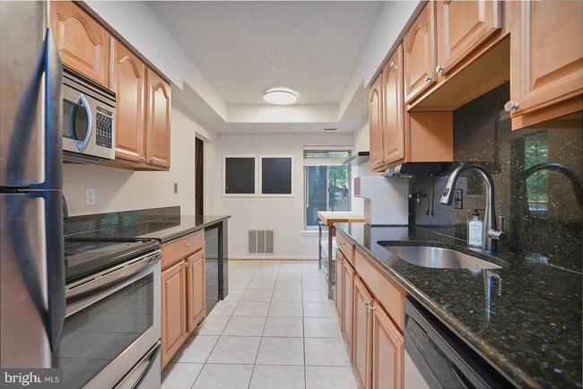 Building Photo - 5802 Nicholson Ln