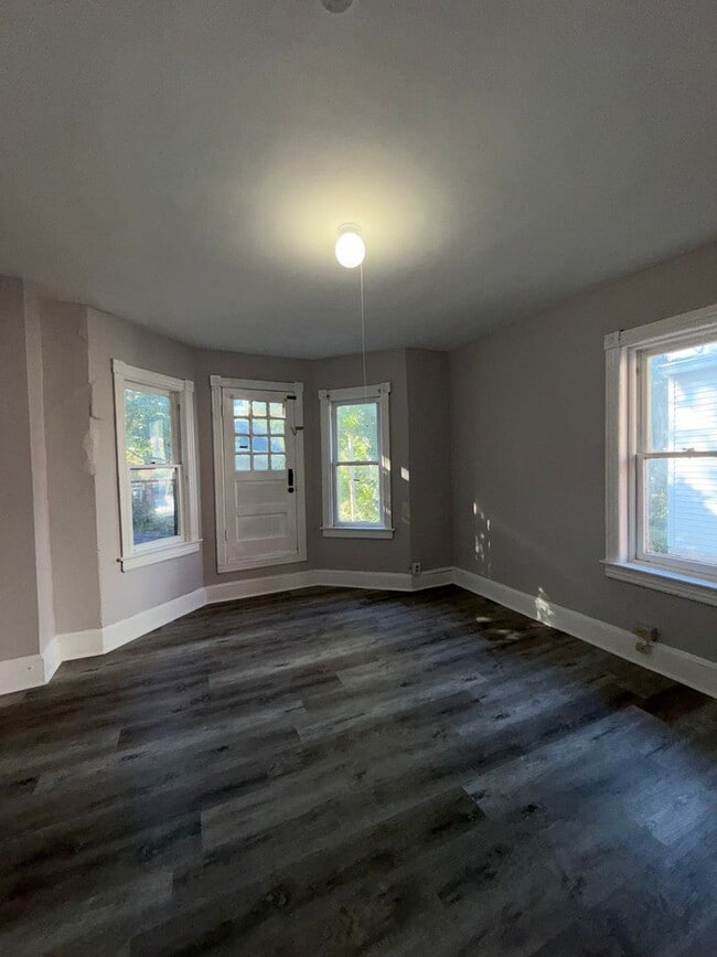 Building Photo - 257 Highland Ave