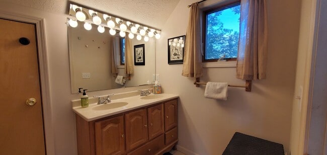 Building Photo - Spider Lake May 2026 Rental