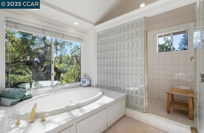 Building Photo - 3109 Stonegate Dr