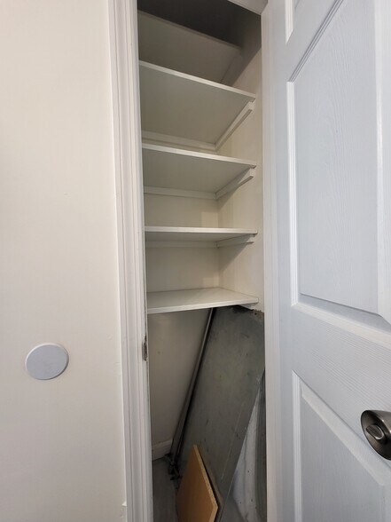 Linen closet in hall bath - 1512A Sweetbriar Ave
