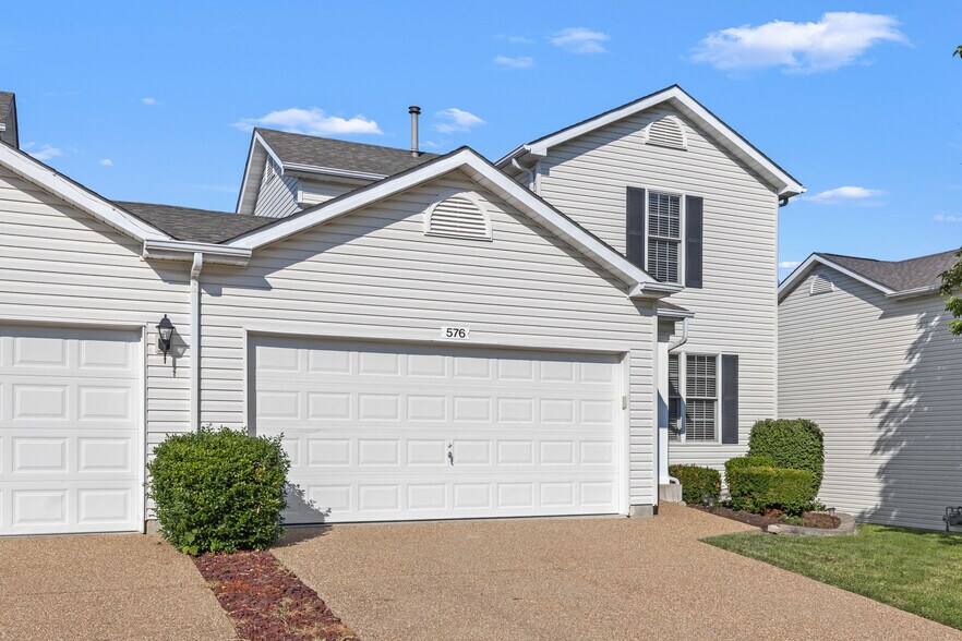 Building Photo - 576 Donna Marie Dr