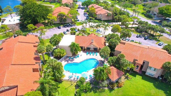 Primary Photo - 927 Siesta Key Blvd