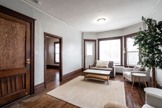 Building Photo - 2943 N Maryland Ave