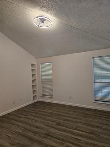 Building Photo - 3032 Big Oaks Dr