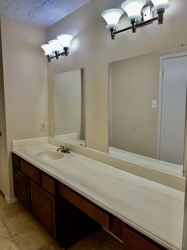 Building Photo - 3110 Indian Wells Ct