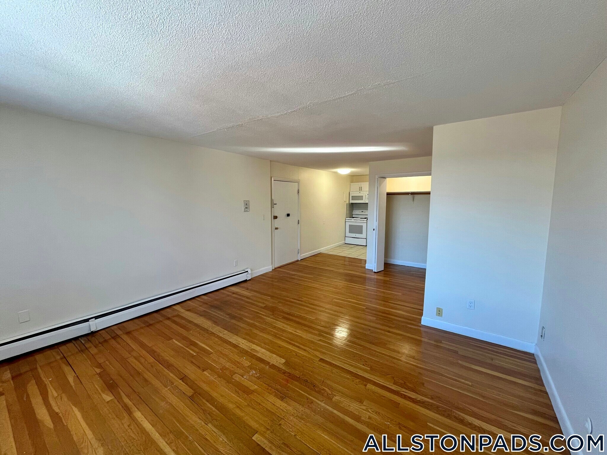 Building Photo - 90 Gardner St