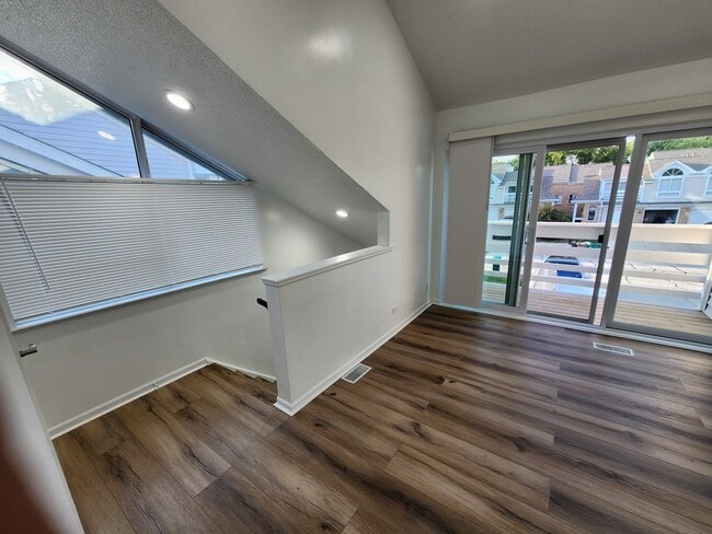 Building Photo - 1077 Courtland Dr