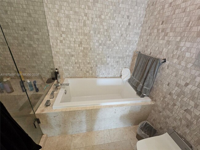 Building Photo - 68 SE 6th St