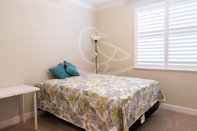 Building Photo - Beautifully maintained single-story home in Lincoln Crossing