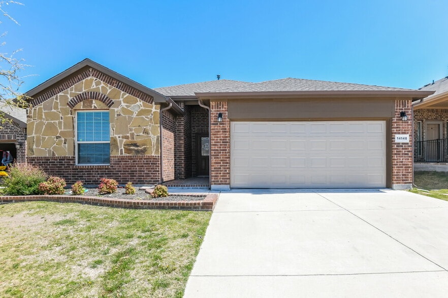Primary Photo - 14148 Rabbit Brush Ln