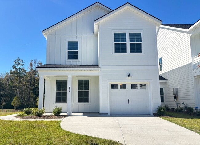 Building Photo - Available now. Beautiful 3 BR/2.5 BA New C...