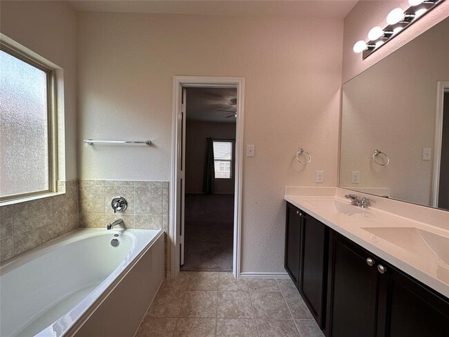 Building Photo - 148 Ammonite Ln