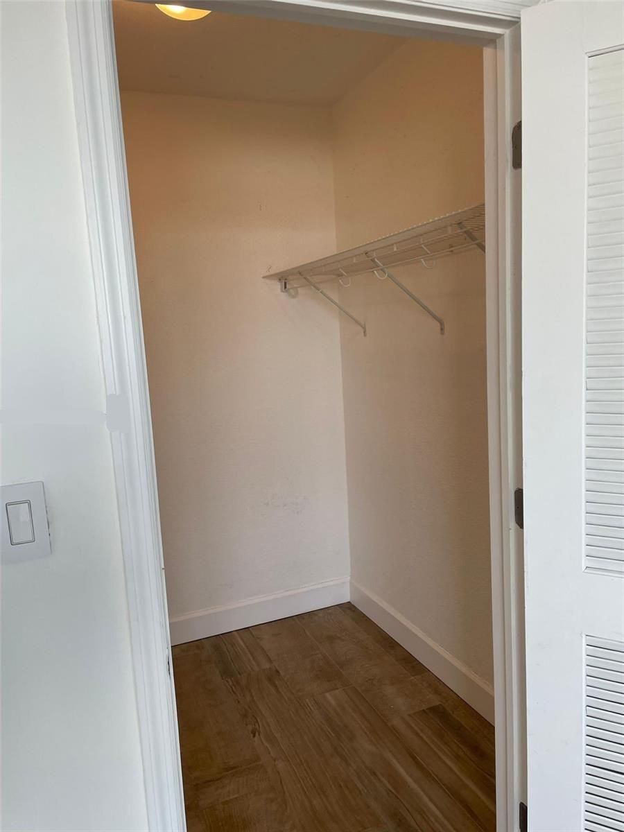 Building Photo - 401 69th St