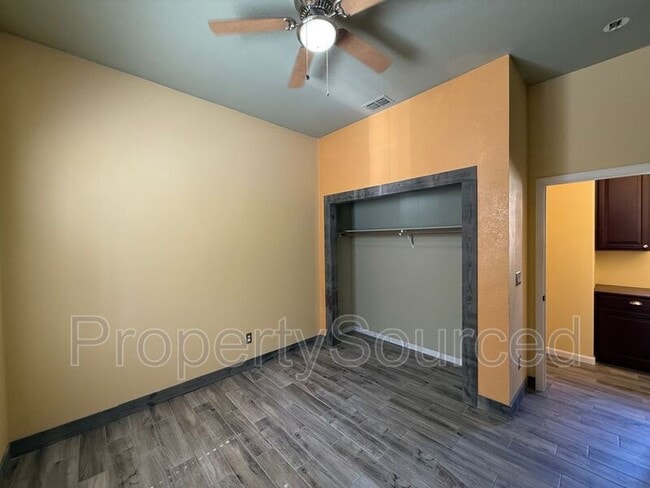 Building Photo - 523 Ruess Rd