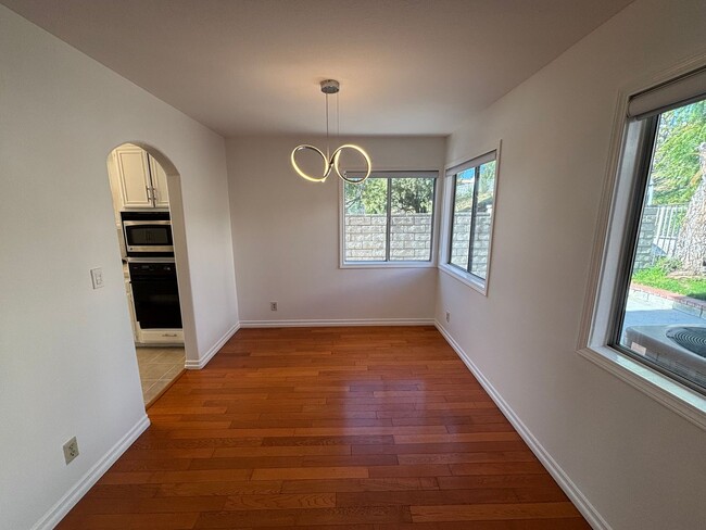Building Photo - Spacious 3-Bedroom Stevenson Ranch Home with Downstairs Suite!
